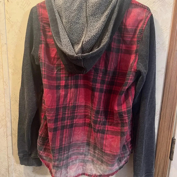 LA: HEARTS Flannel - Picture 2 of 5